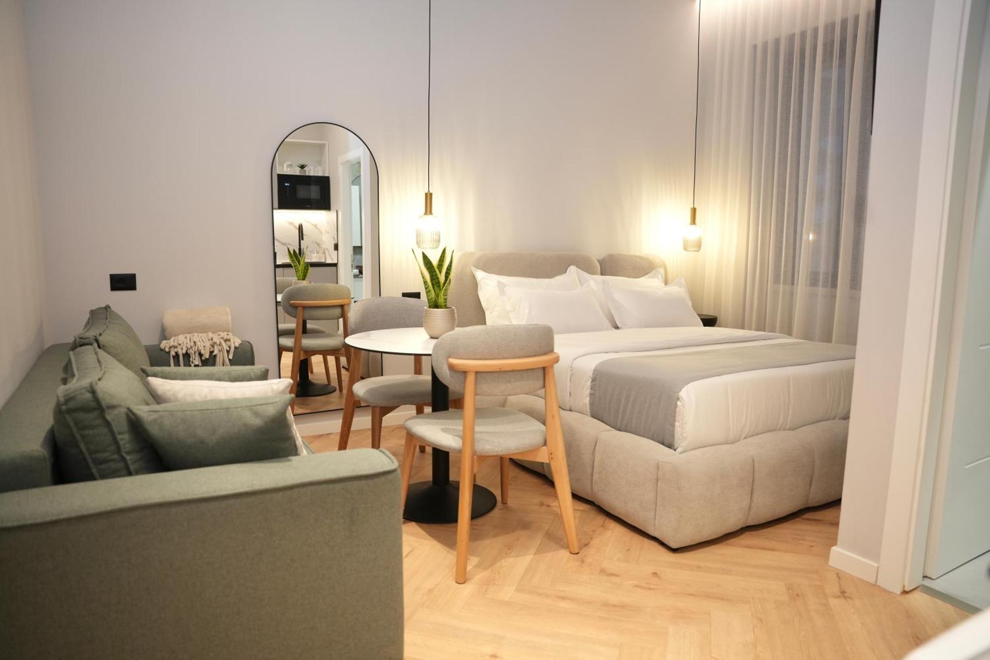 Nea Deluxe Apart-Hotel Tirana Esterno foto