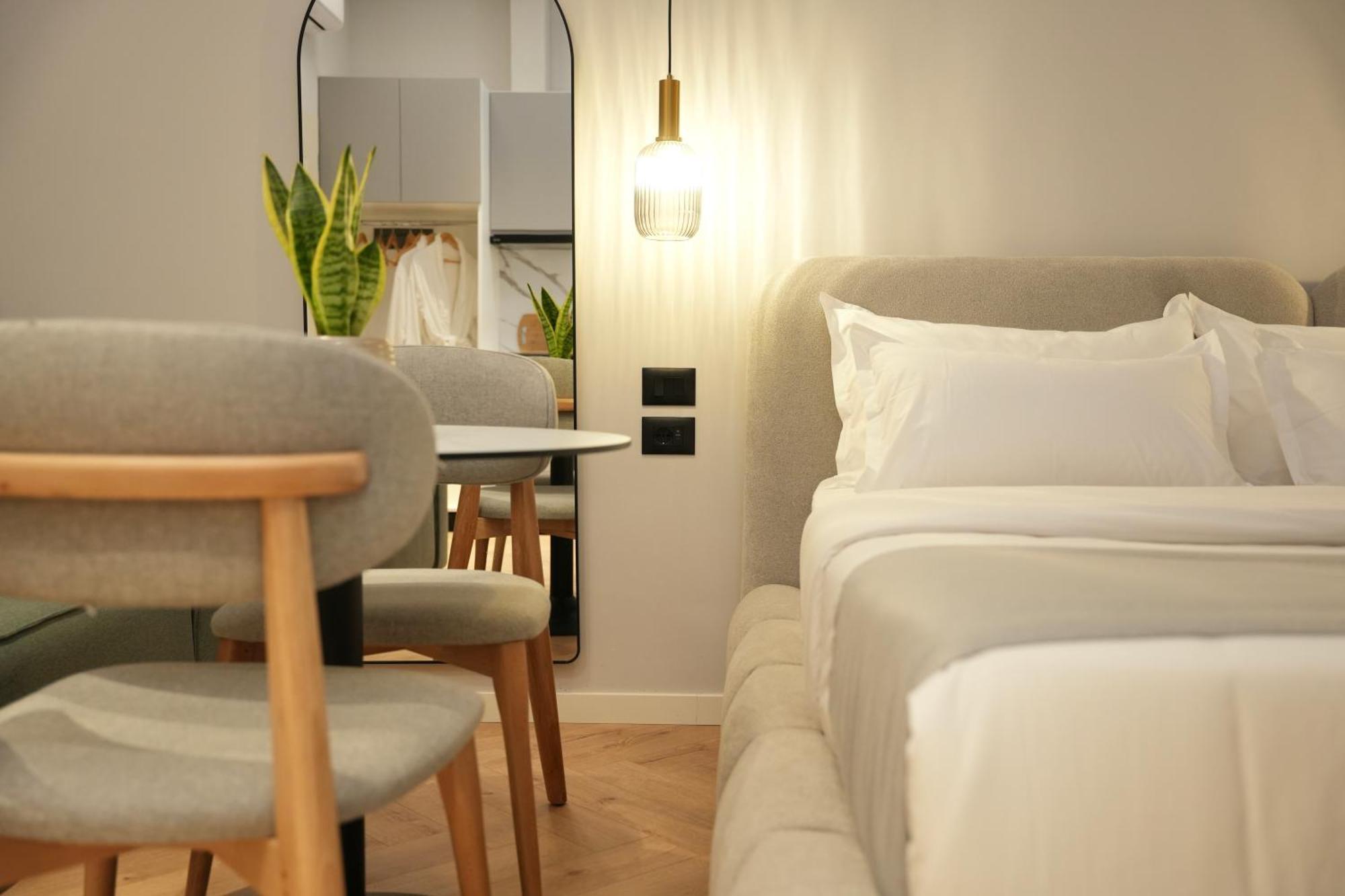 Nea Deluxe Apart-Hotel Tirana Esterno foto