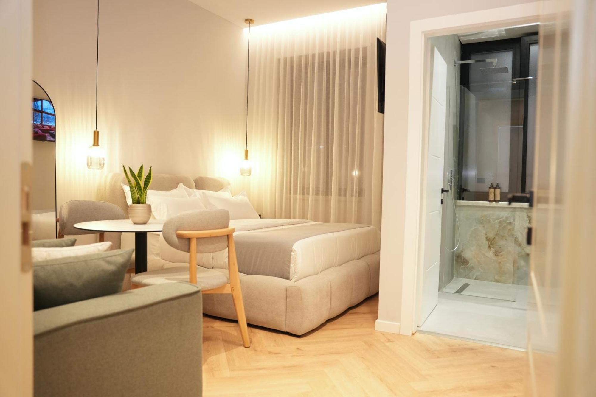 Nea Deluxe Apart-Hotel Tirana Esterno foto