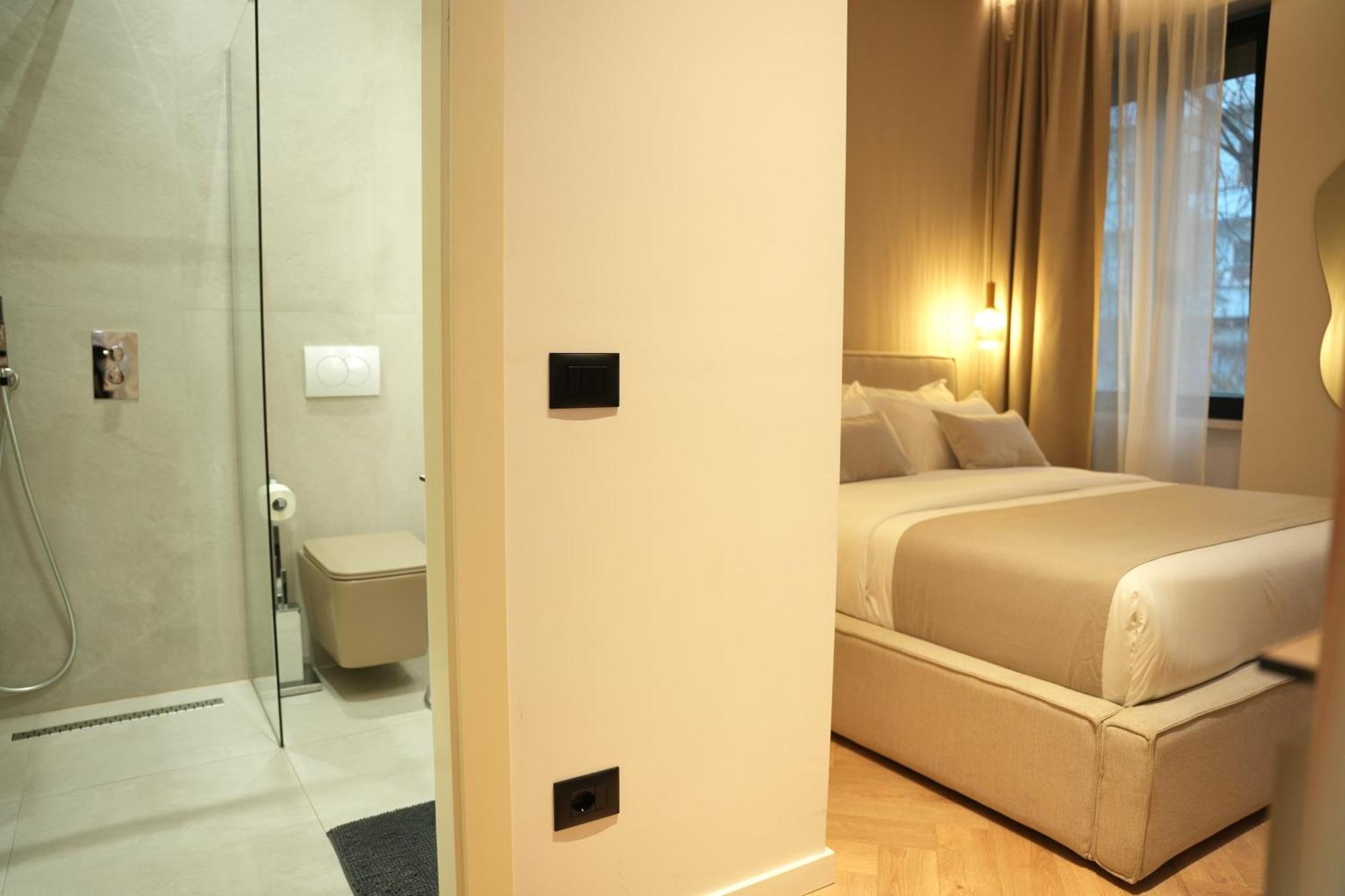 Nea Deluxe Apart-Hotel Tirana Esterno foto