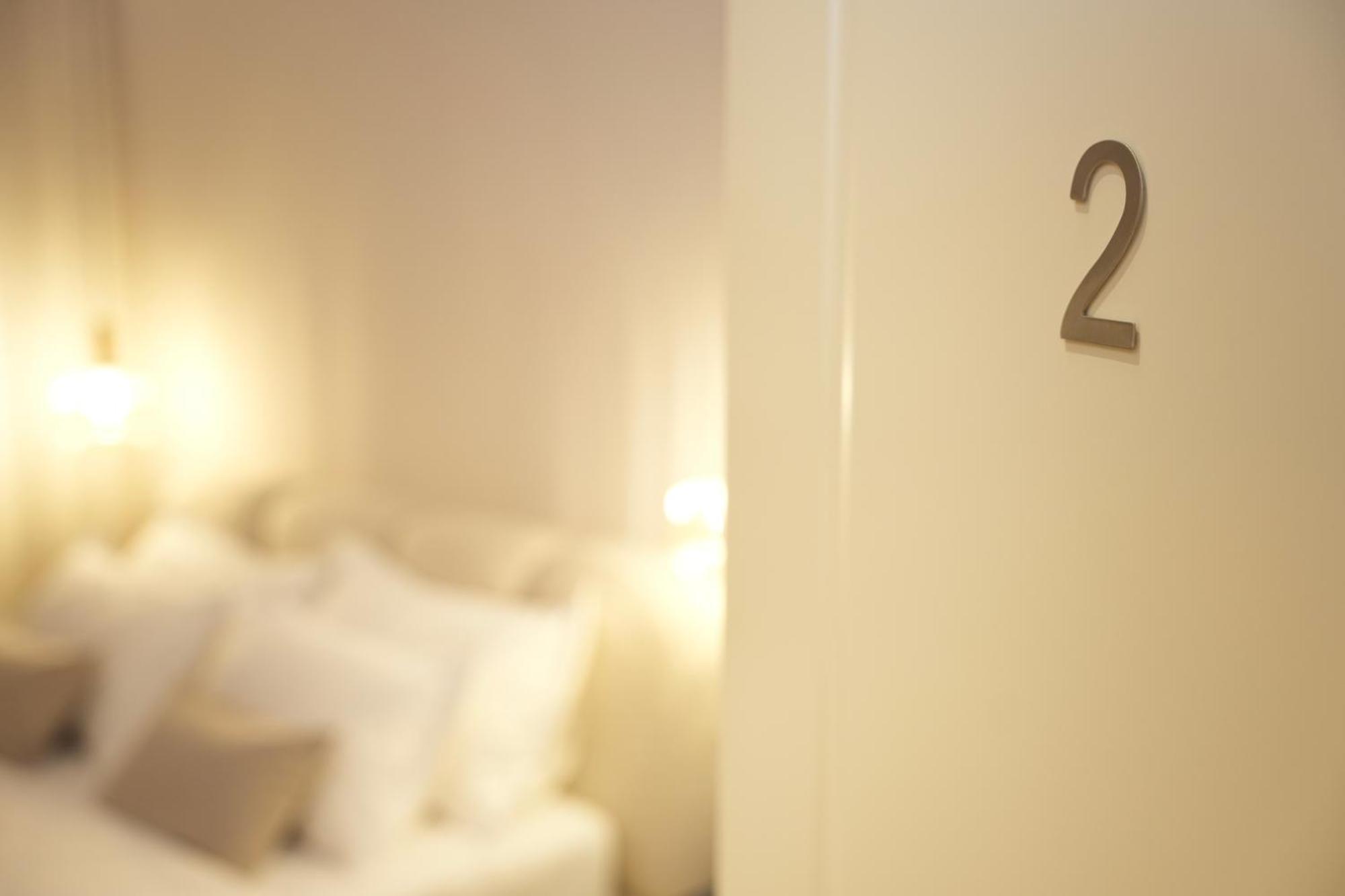 Nea Deluxe Apart-Hotel Tirana Esterno foto